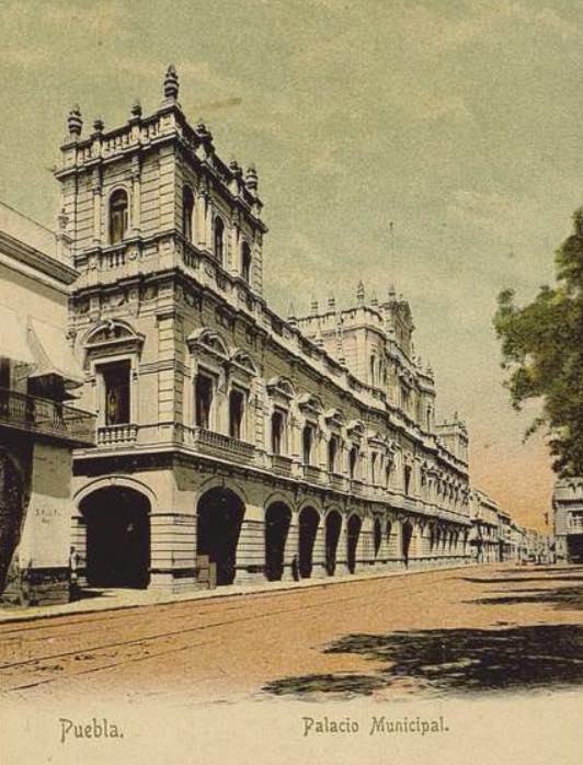 Los portales del Centro Histórico de Puebla son emblemáticos | Facebook Puebla Antigua