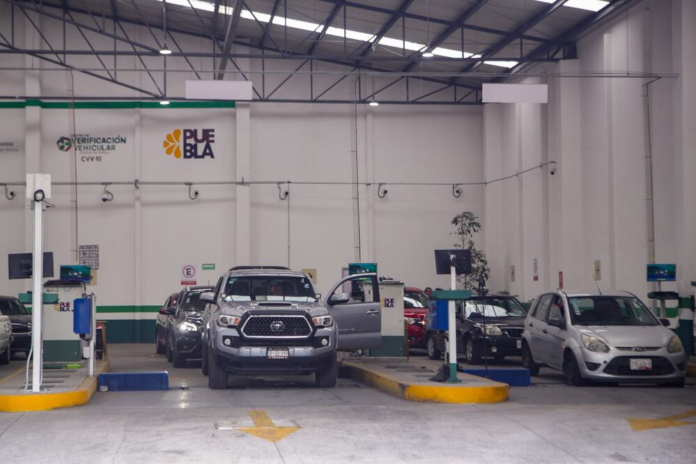 Mañana es el último día para verificar autos con terminación de placas 5/6 y 7/8 | Agencia Es Imagen para El Universal Puebla
