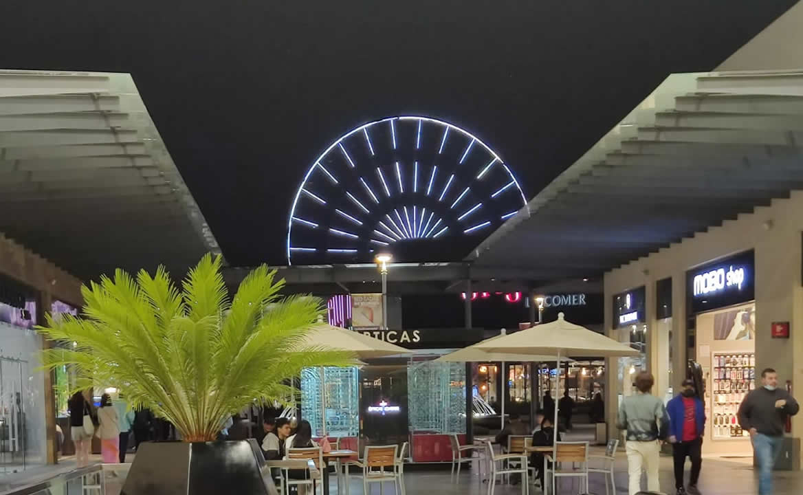 Este centro comercial abrió el público en 2017. Foto: Demian Magallán