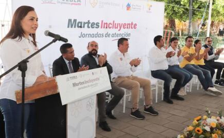 Gaby Bonilla entrega apoyos en Acatzingo