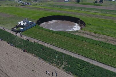 ¿Será? Dice Barbosa que socavón podría ser un manantial