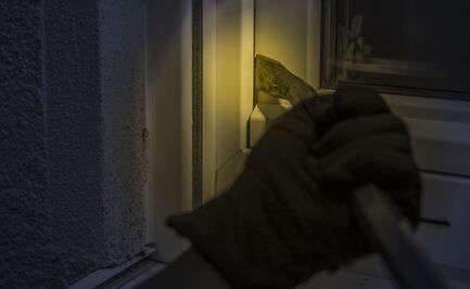 Con intestinos perforados, sobrevive y quedará libre ladrón ensartado en reja si no hay denuncia