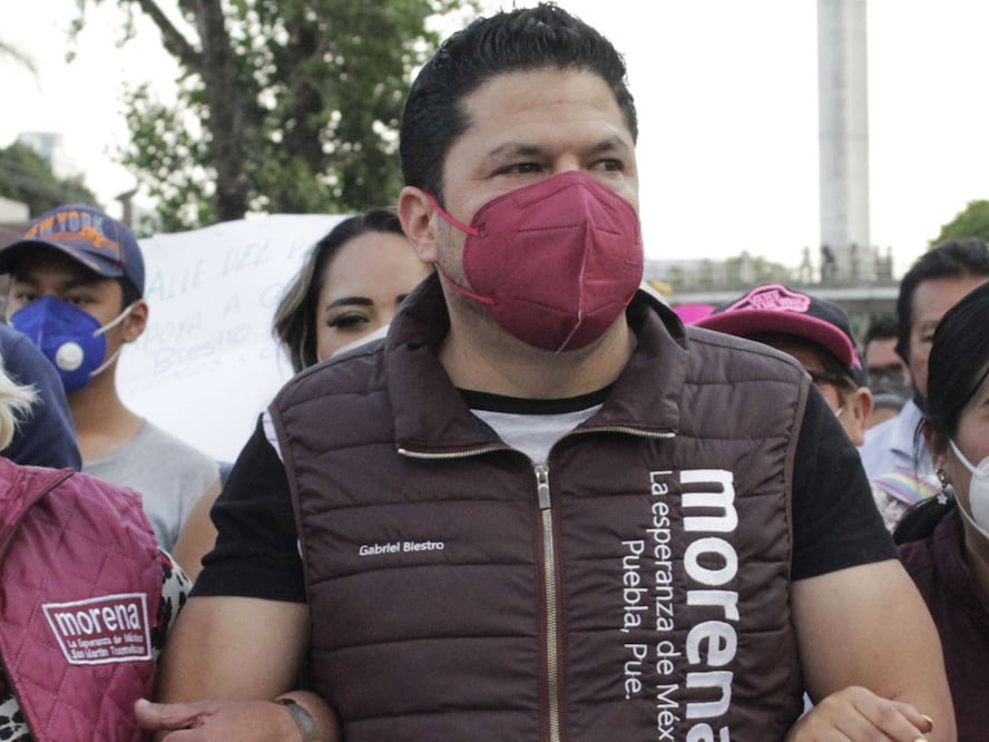 Biestro busca desacreditar el registro de Claudia Rivera como candidata a la presidencia municipal de Puebla