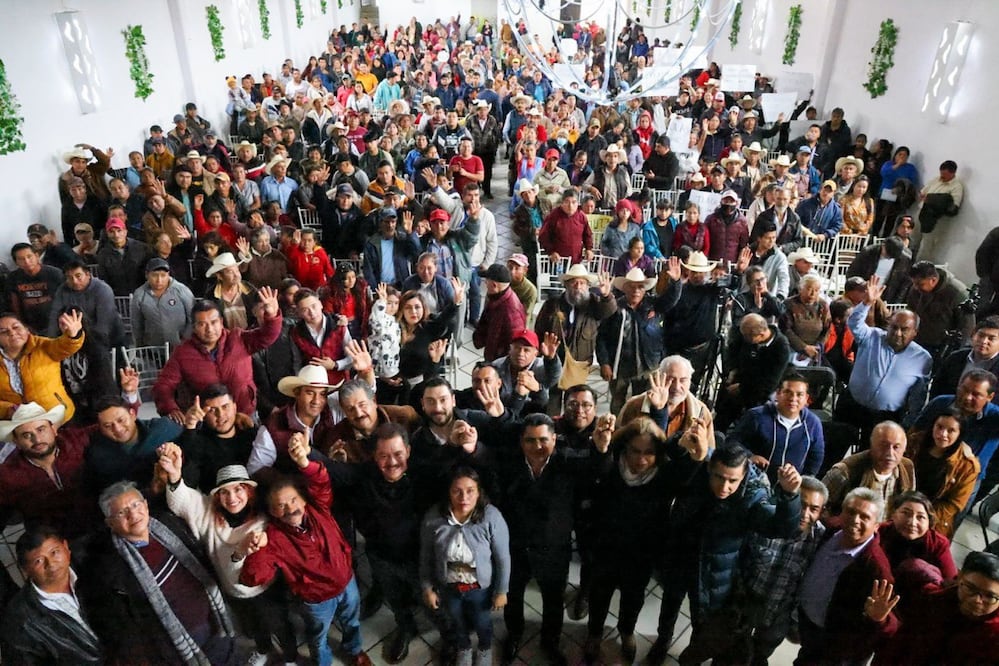 Nacho Mier se reunió con simpatizantes de Juan Galindo | Foto: Especial