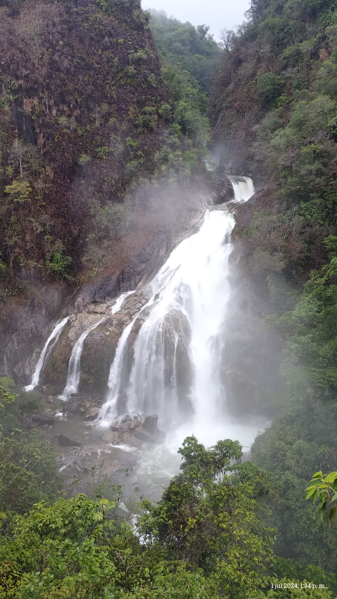Con las lluvias se reactivó la cascada de Cuetzalan | Foto: Facebook Cuetzalan al máximo