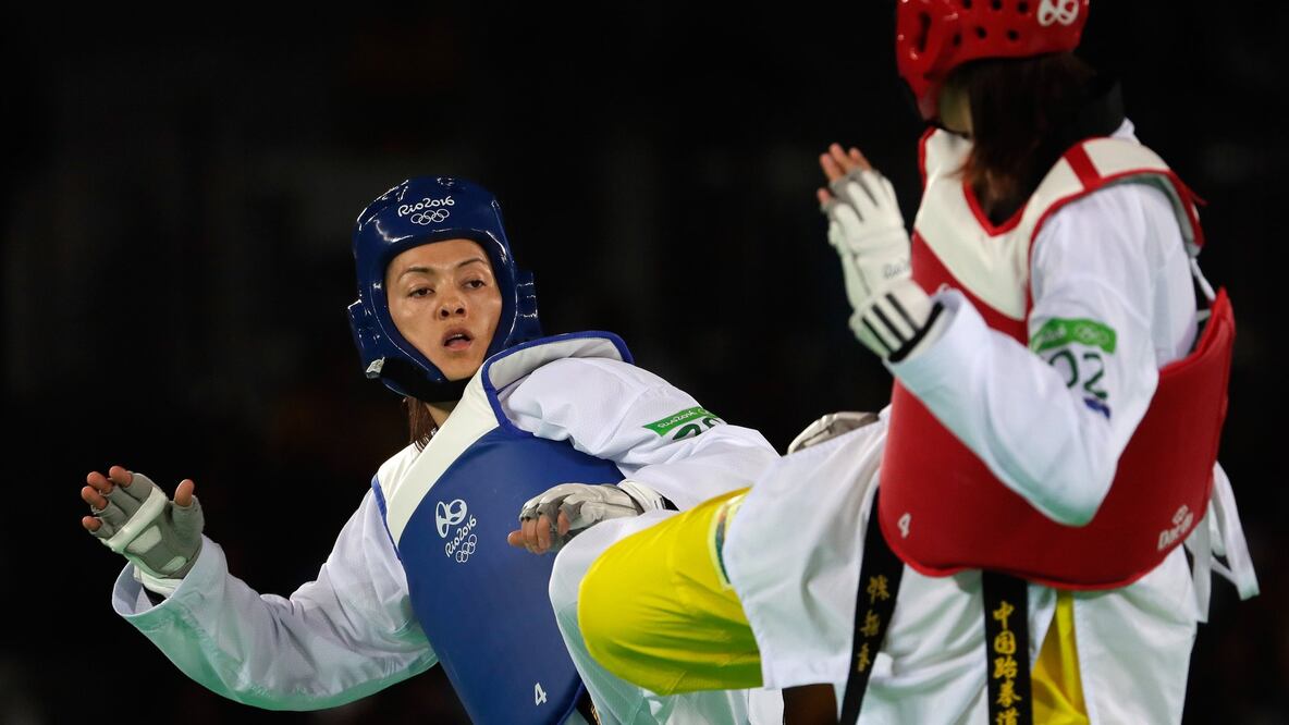 María del Rosario Espinoza, destacada taekwondoína mexicana nacida el 29 de noviembre de 1987 en La Brecha, Sinaloa, ha representado a México en tres ediciones de los Juegos Olímpicos, obteniendo una medalla en cada una de ellas. 

Foto: Producción El Universal Puebla