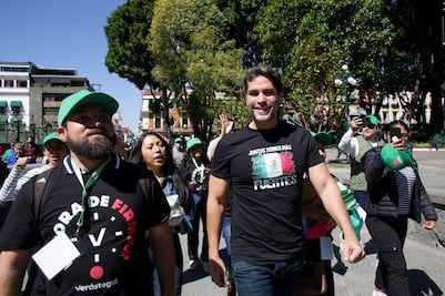 Eduardo Verástegui visita Puebla y Cholula para recabar firmas rumbo a su candidatura