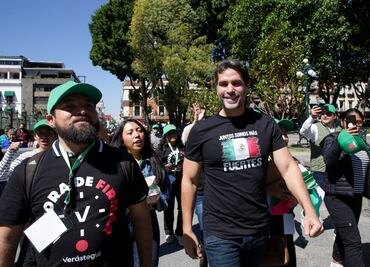 Eduardo Verástegui visita Puebla y Cholula para recabar firmas rumbo a su candidatura