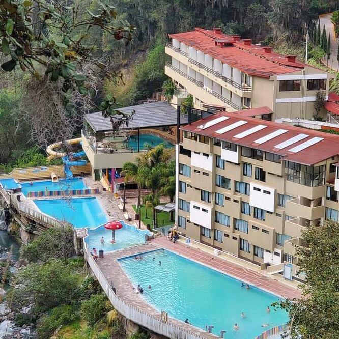 En Chignahuapan puedes disfrutar de este balneario de aguas termales | Foto: Facebook Hotel y Balneario Aguas Termales de Chignahuapan