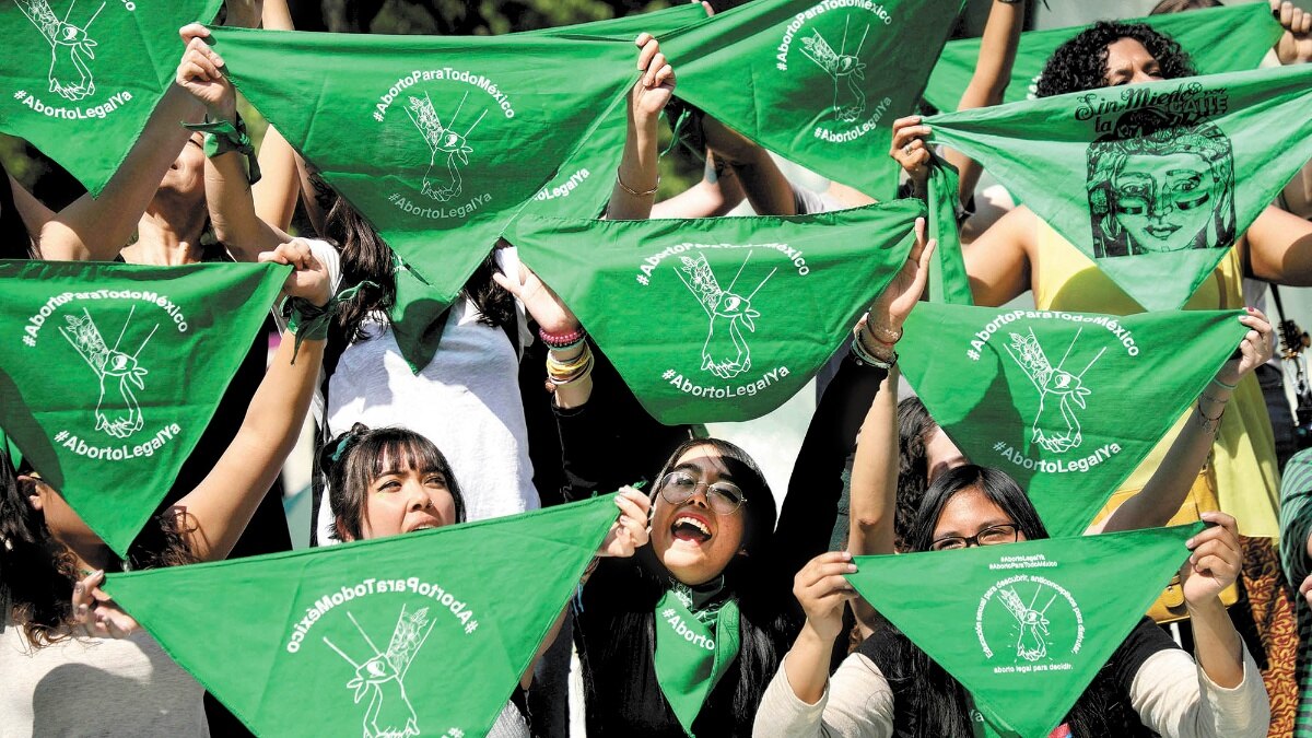 El Congreso del Estado de Puebla despenalizó el aborto voluntario durante las primeras 12 semanas de gestación, a pesar de los intentos de grupos de ultraderecha por sabotear la sesión legislativa.

Foto: Producción El Universal Puebla