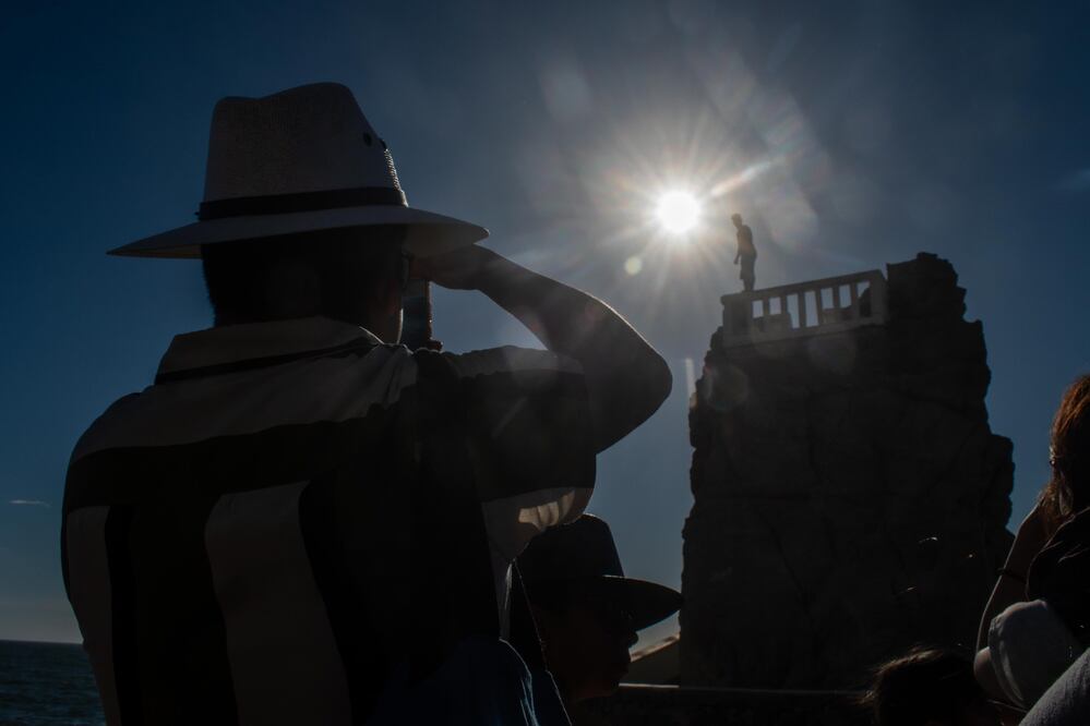 Recuerda que para ver el eclipse solar se necesitan lentes especiales | EsImagen