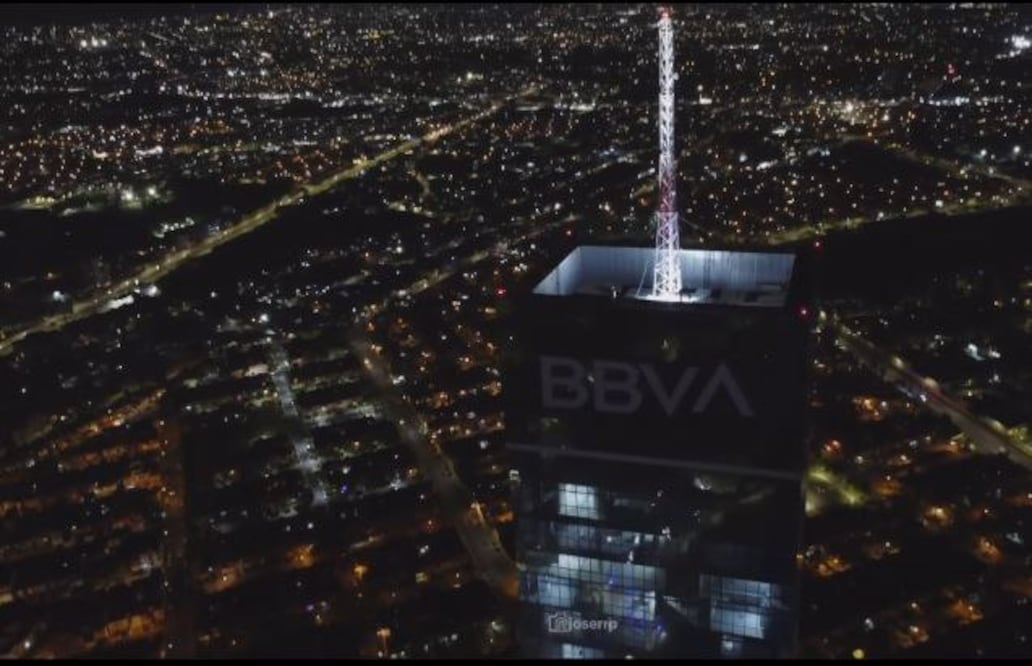 Desde octubre de este 2023, BBVA ocupa los últimos pisos de la Torre Inxignia | Foto: Redes sociales