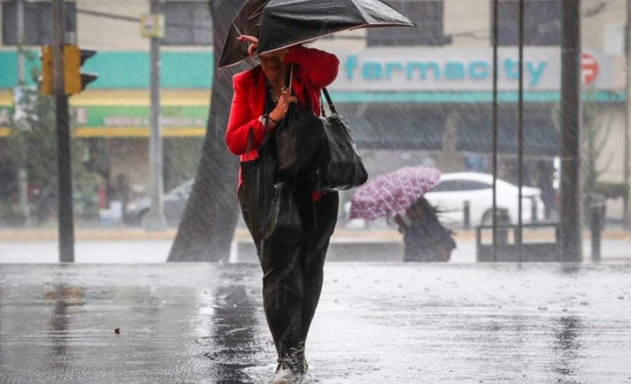 Para este domingo se prevé lluvia fuerte en CDMX, Edomex y otros 8 estados; se extenderá el frente frío 47 en el norte