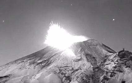 Qué tiene el volcán Popocatépetl que atrae tanto a los OVNIS