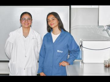 Alumnas BUAP desarrollan alternativa natural para combatir hongos y bacterias