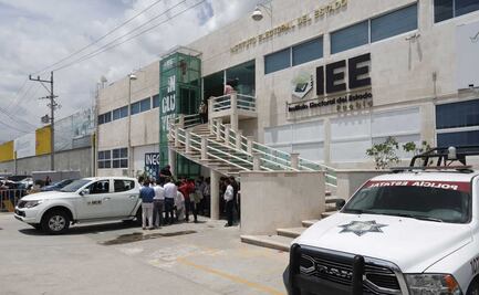 Define INE a 16 aspirantes para encabezar el IEE