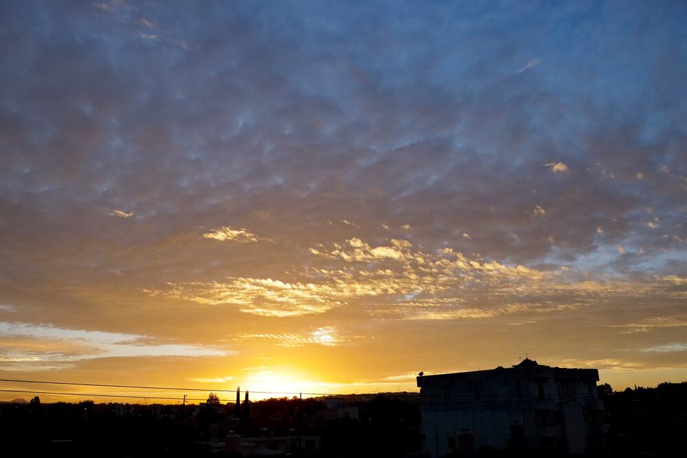 Este lunes 4 de marzo continuará el intenso calor |  Es Imagen