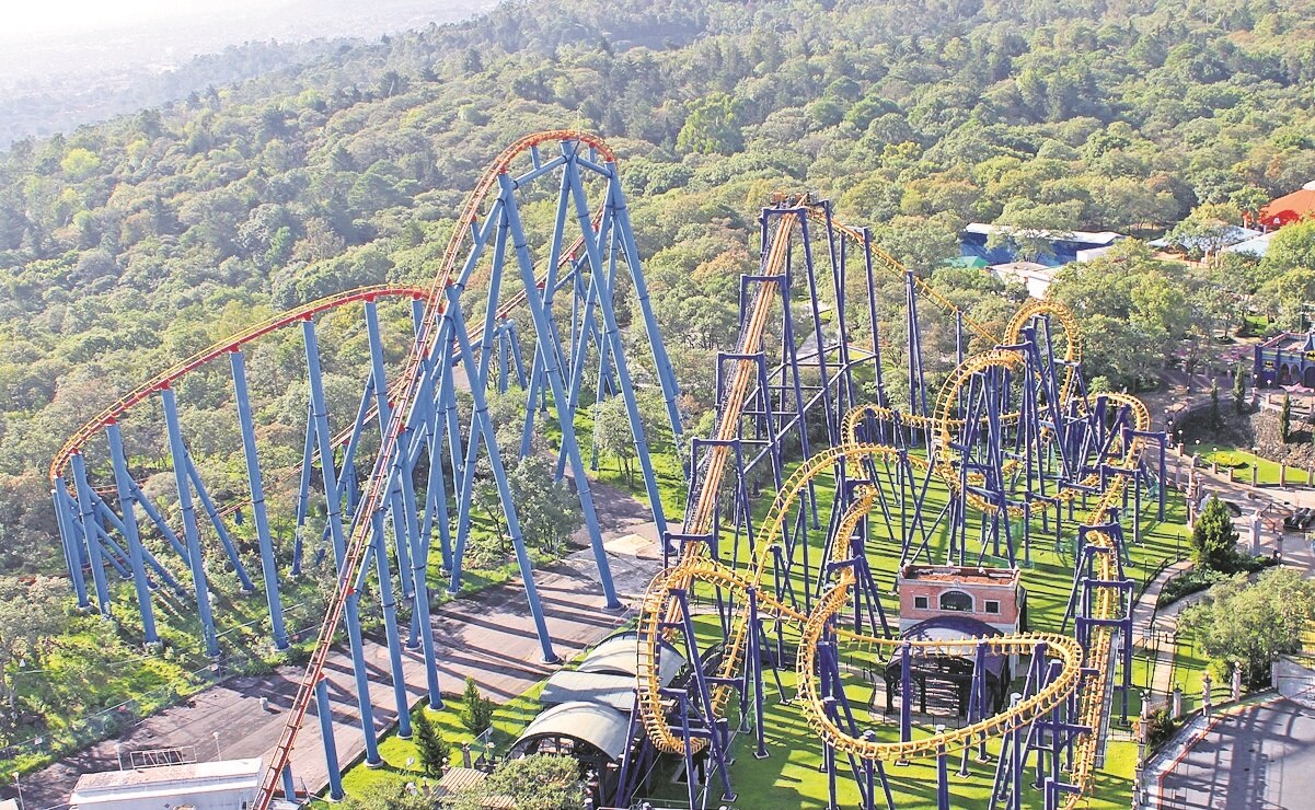 Six Flags elimina política de “comportamiento afectuoso” tras denuncia de discriminación por homofobia