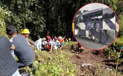 Sube a 3 el número de muertos tras caer autobús de Futura a un barranco en Puebla