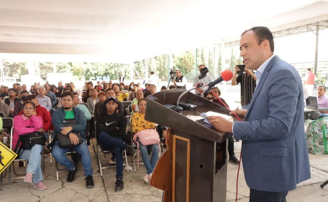El presidente Eduardo Castillo encabezó el inicio de las consultas ciudadanas | Foto: Congreso del Estado de Puebla