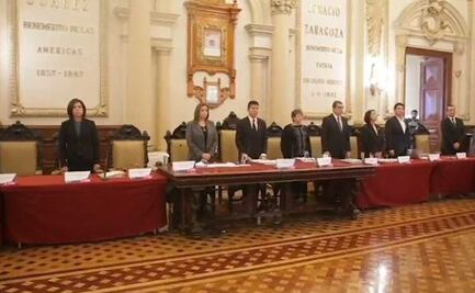 Cabildo de Puebla guarda minuto de silencio por fallecimiento de Miguel Barbosa Huerta