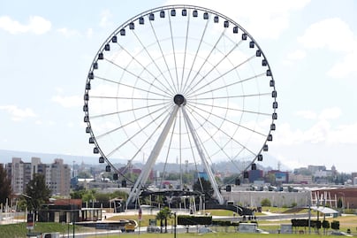 Estas ruedas de la fortuna compiten con la Estrella de Puebla ¿Cuál es mejor?