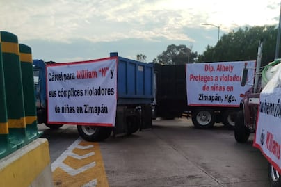Bloquean la autopista México-Puebla a la altura de la caseta de San Marcos