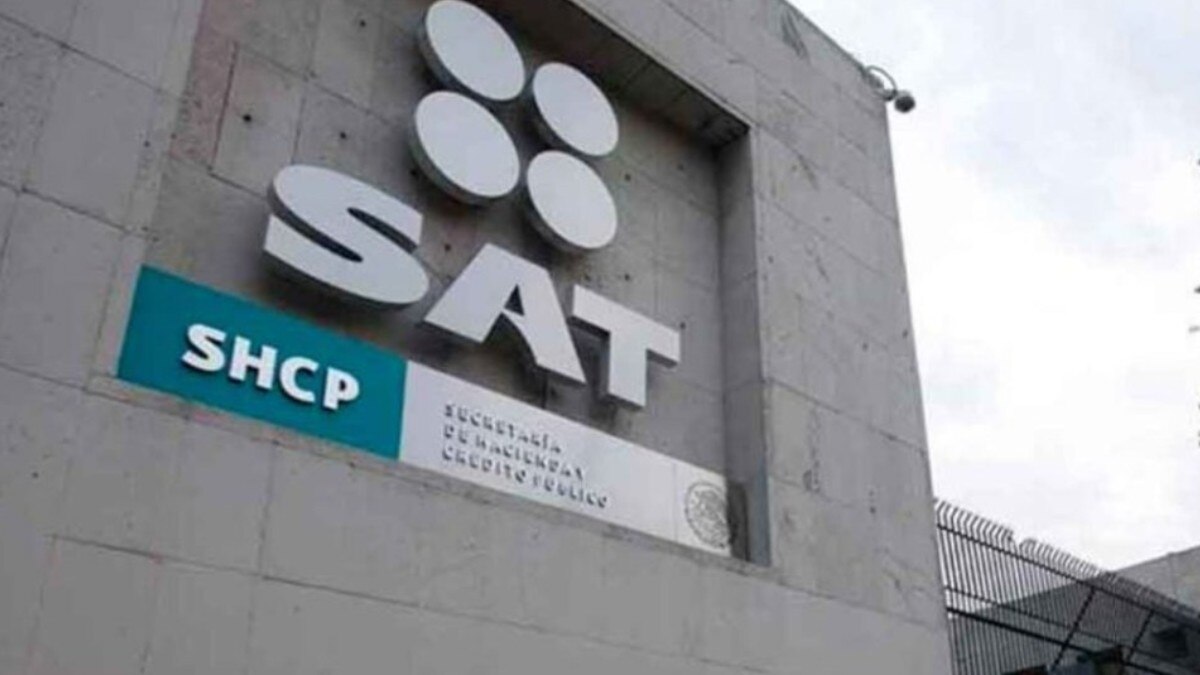 También es importante tener en cuenta que si el usuario tiene varias cuentas en la misma institución bancaria, todas serán revisadas por el SAT, y se aplicará el Impuesto a los Depósitos en Efectivo (IDE) sobre aquellas que superen los 15 mil pesos establecidos.

Foto: Producción El Universal Puebla