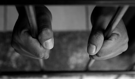 Sentenciado a 16 años por atacar sexualmente a su hijastra en Puebla