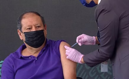 Lo que debes saber de la dosis de refuerzo de AstraZeneca para adultos mayores de 60 años