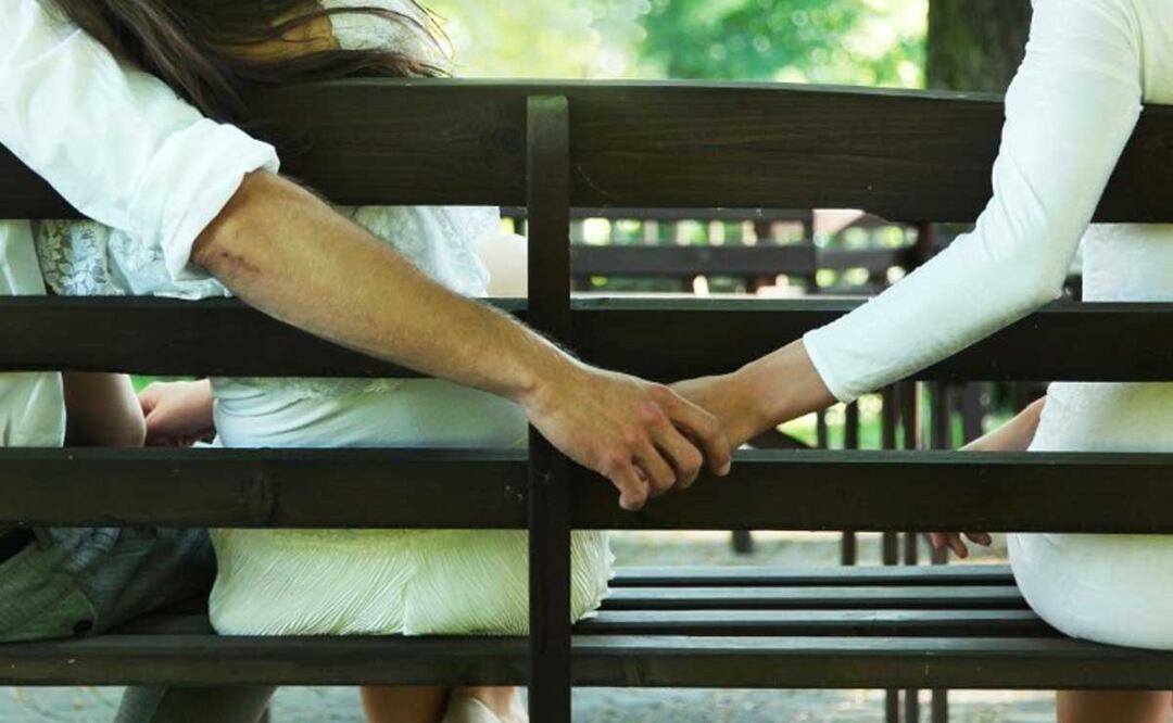 El tuit en el que aseguran que le estaban poniendo el cuerno a Moisés, se hizo viral rápidamente | Foto: Especial