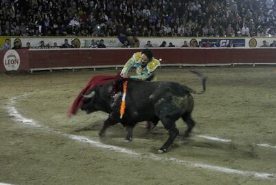 Ahora suspenden corrida de toros en Ixtacamaxtitlán