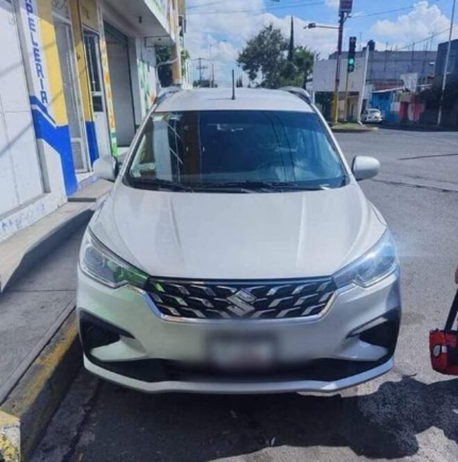Esta es la camioneta que le robaron al cliente del motel de Atlixco | Redes sociales
