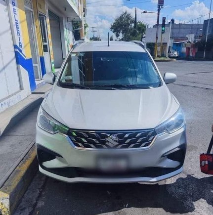 Final triste, asiste a un motel con camioneta prestada y se la roban