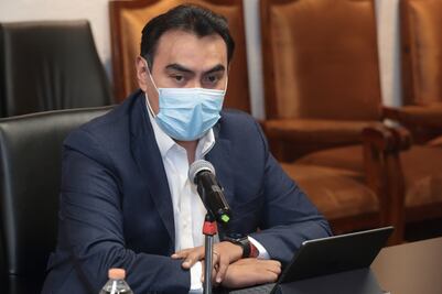 Dobletea chamba. Jesús Ramírez es encargado de Administración y subsecretario de Transparencia