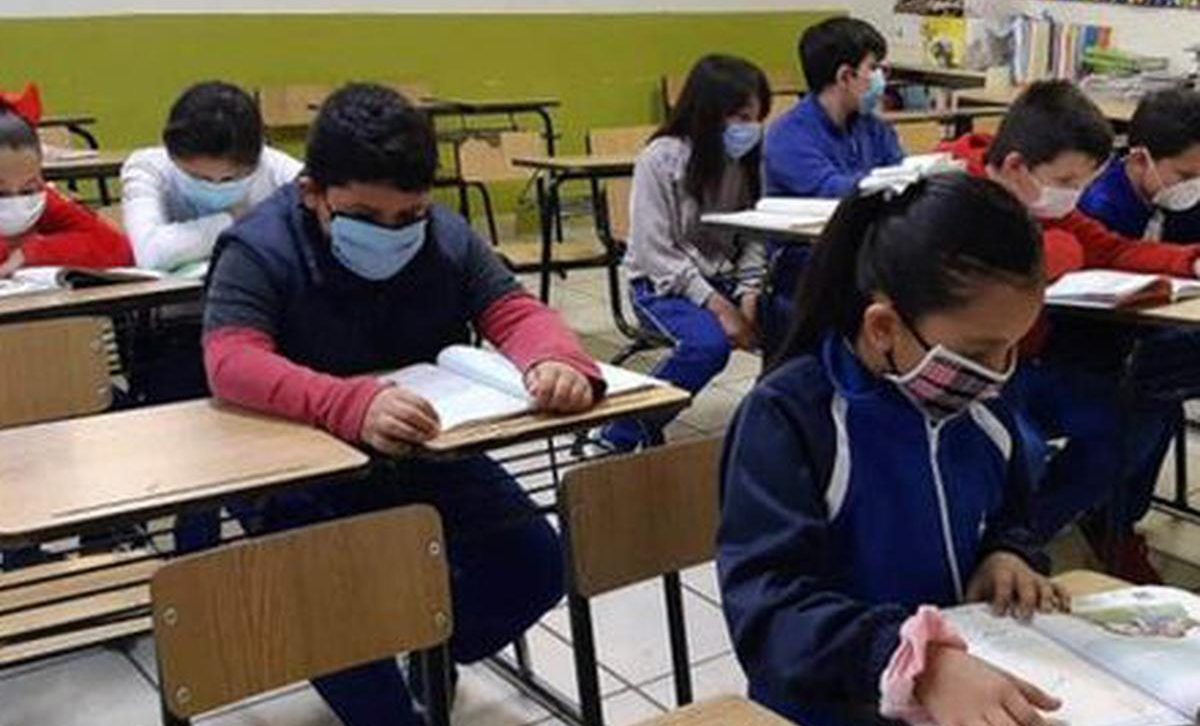 Con el regreso a clases acercándose, los beneficiarios de la Beca Benito Juárez 2024 deben estar pendientes de los trámites necesarios para asegurar el recibo del apoyo económico.

Foto: Producción El Universal Puebla