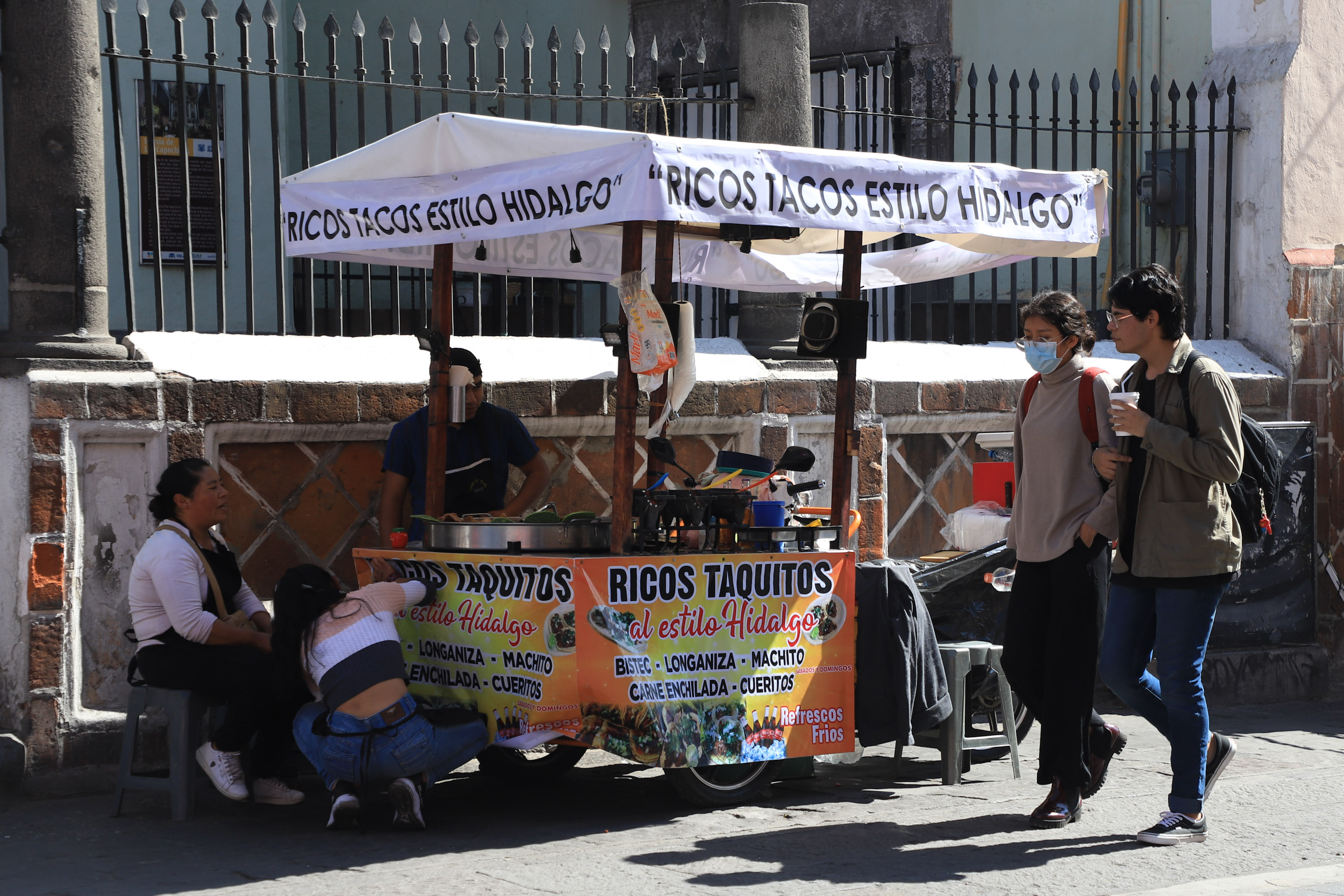 Ayuntamiento permitirá venta de antojitos afuera de las iglesias del Centro Histórico
