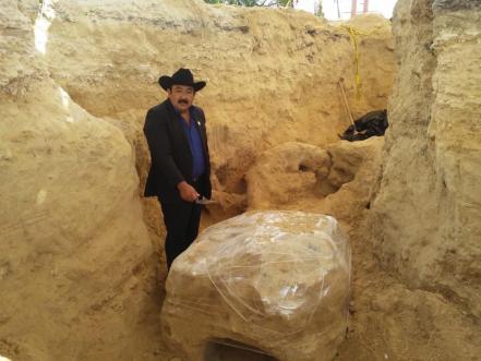 ¡Wow! Encuentran colmillo de mamut de casi 3 metros en Puebla
