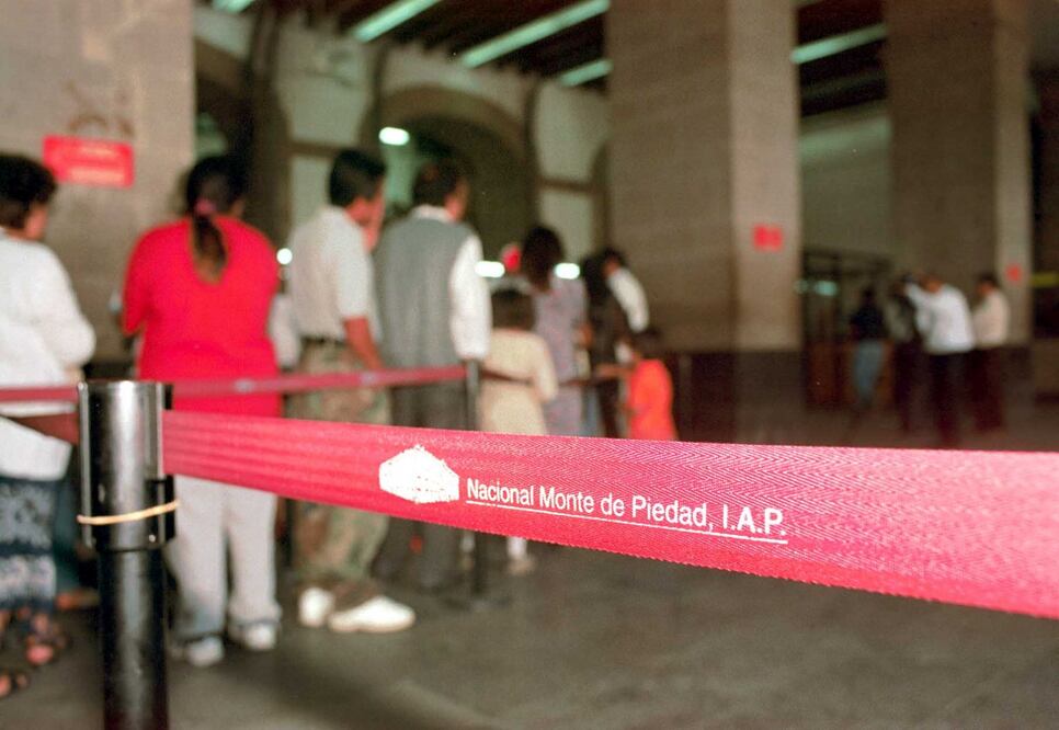 La Condusef recomienda pagar primero las deudas de las que puedes salir más rápido. Foto: Cuartoscuro