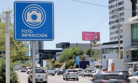 Así son los dispositivos para ocultar placas de fotomultas en Puebla, ¿son legales?