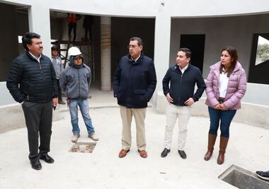 Sergio Salomón supervisa obras del Centro de Rehabilitación Integral en San Salvador El Seco
