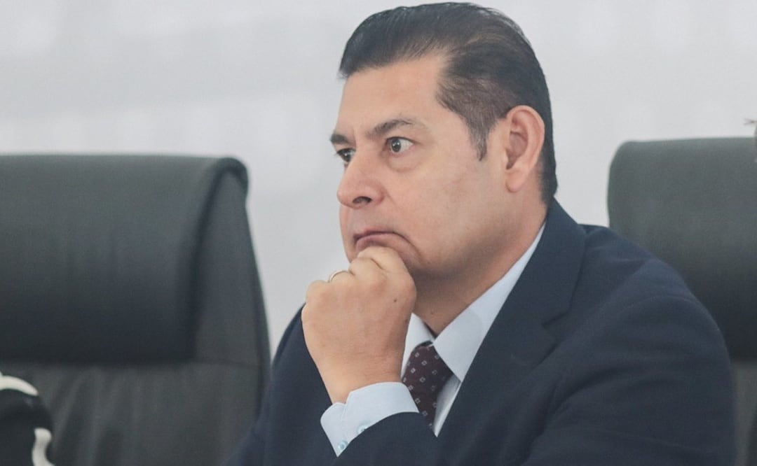 El gobernador Alejandro Armenta hizo una advertencia a los partidos políticos | Foto: EsImagen