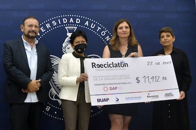 BUAP entrega cheque del reciclatón 2023