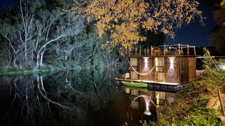 Cabañas en Puebla. 3 lugares con casitas del árbol y una más que flota sobre un lago