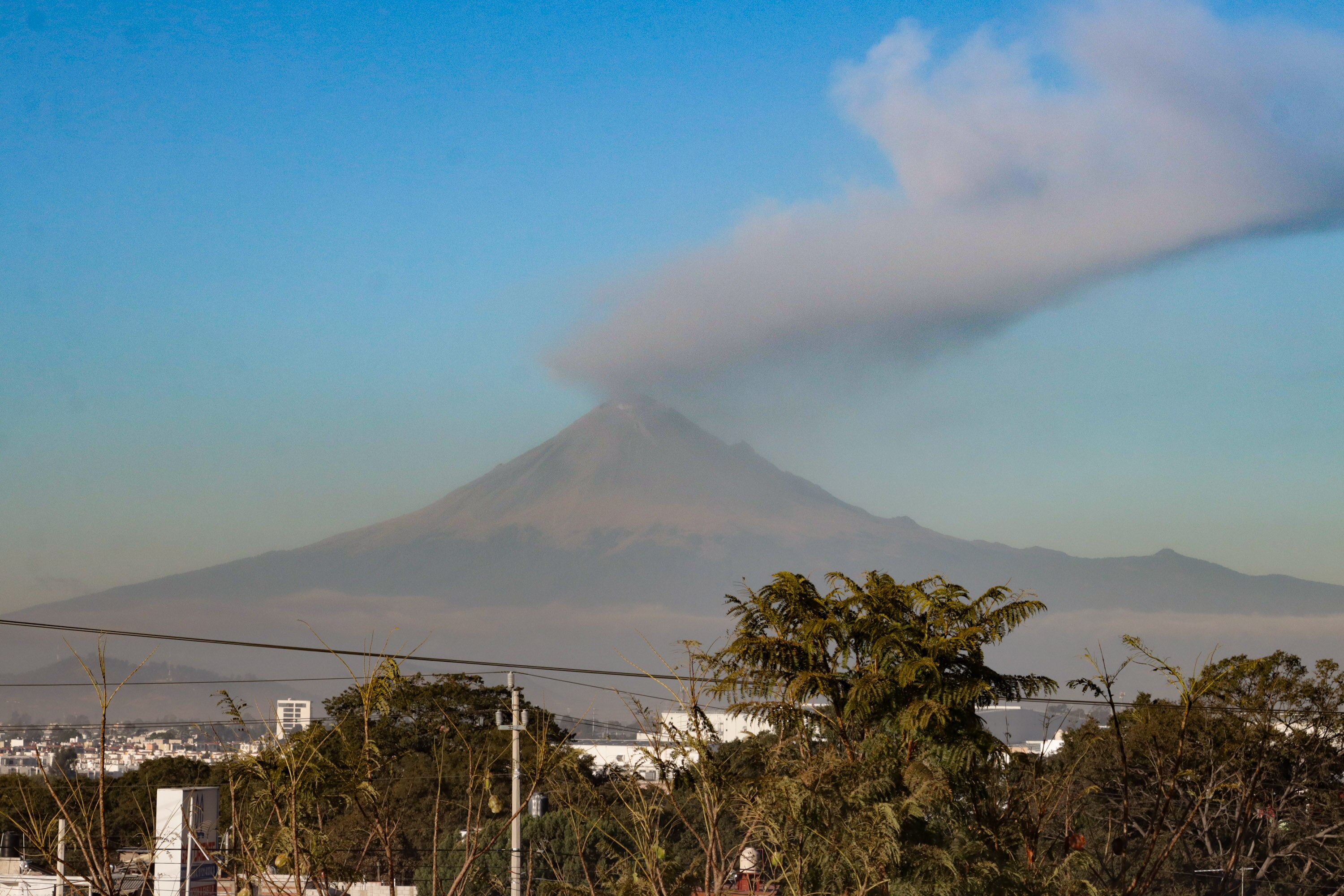 Pronostican caída de ceniza del volcán Popocatépetl en Puebla, Tlaxcala e Hidalgo