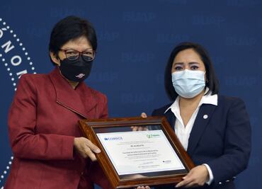 COMACE entrega reacreditación a la Licenciatura en Enfermería de la BUAP