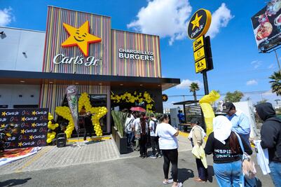 Inauguración de Carl’s Jr. en Lomas de Angelópolis causa furor