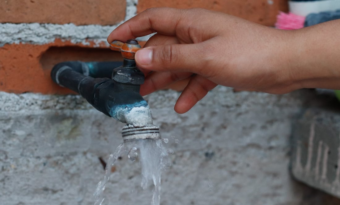 El gobierno de Puebla aseguró que los municipios son responsables de garantizar el agua potable | Foto: EsImagen