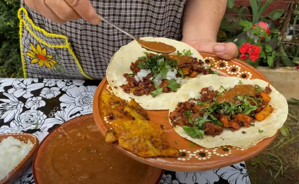 Doña Ángela tiene más de 4 millones de suscriptores. Foto: Captura de pantalla / YouTube