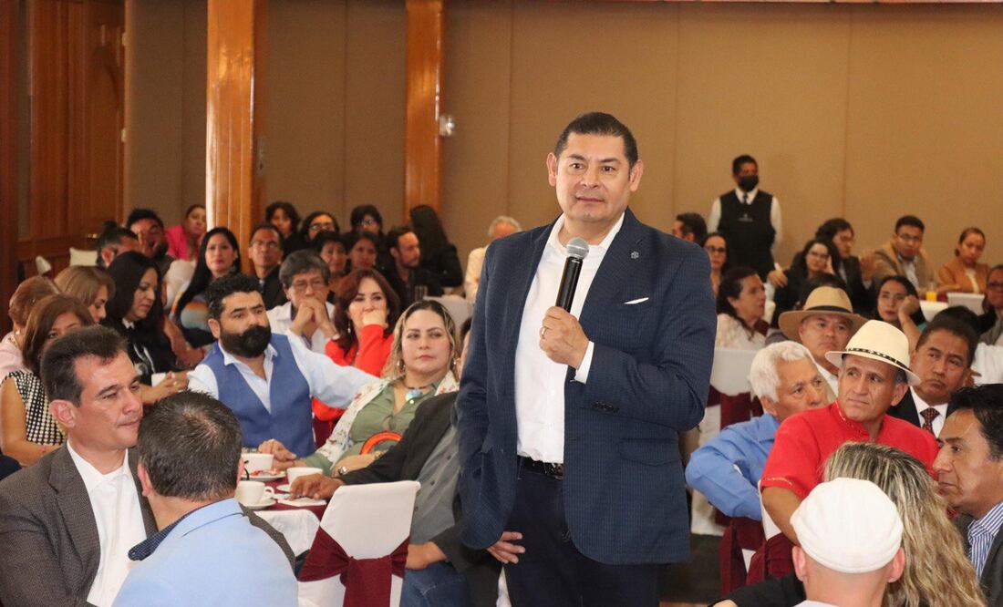 Alejandro Armenta fue invitado a una reunión con empresarios y artistas poblanos| Fotos Especiales